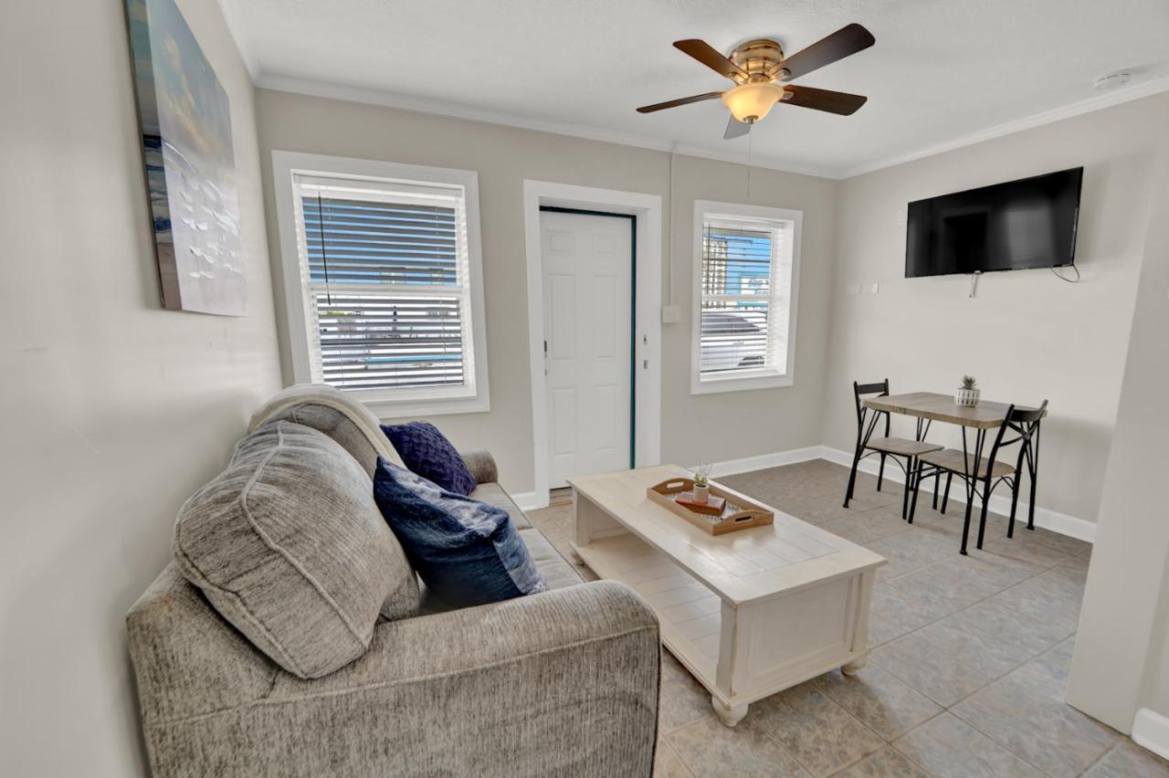 Sea Foam Suites Lower Grand Lagoon エクステリア 写真