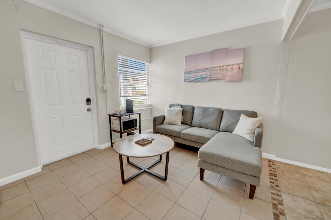 Sea Foam Suites Lower Grand Lagoon エクステリア 写真
